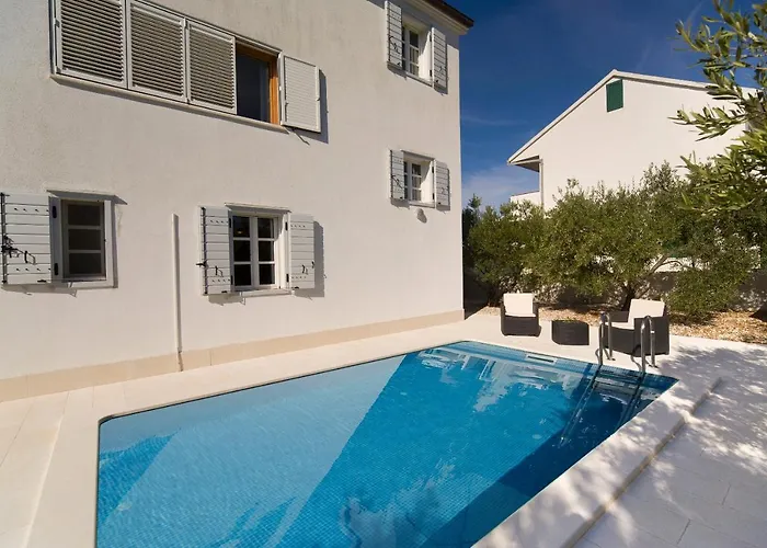 Sea View Villa *